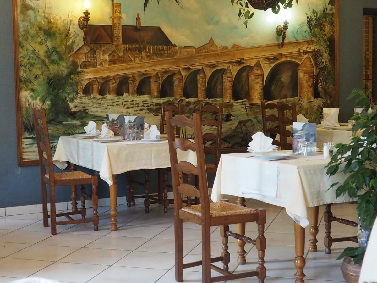 Hotel Restaurant La Manse Dornecy Ngoại thất bức ảnh